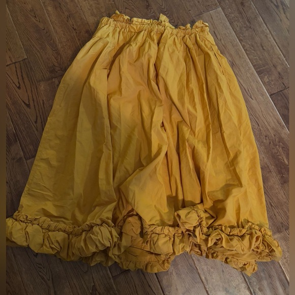 Size xl FP Favorite Part Midi Skirt gold/ yellow smoke and pet free - Picture 8 of 8